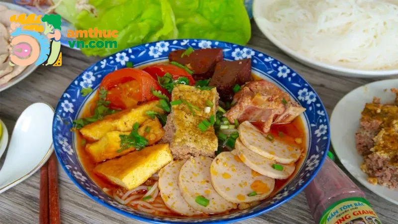 Bún riêu cua miền Nam - Món ăn thân thuộc của người dân nơi đây