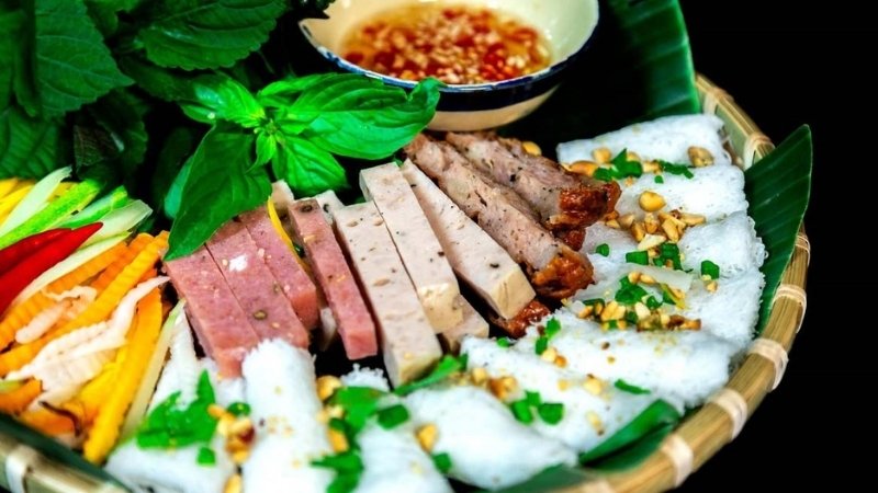 Bánh hỏi heo quay Phong Điền