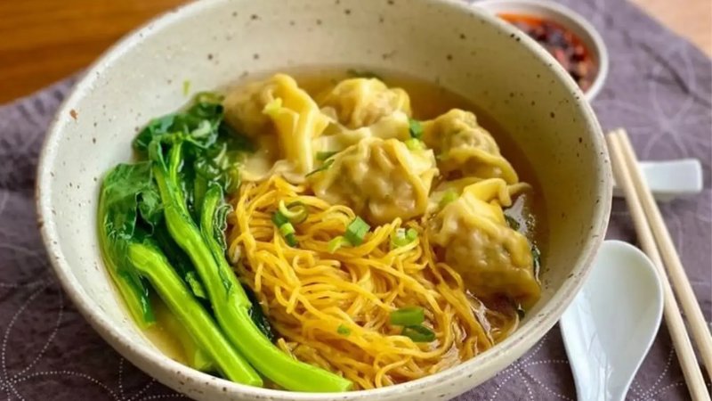 Hoành thánh Hội An thơm ngon, đậm vị