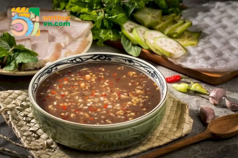 Mắm nêm - Nước chấm “thần thánh” trong các món ăn miền Trung