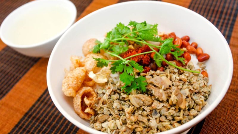 Cơm hến Huế – món ăn dân dã mang đậm hồn xứ Huế