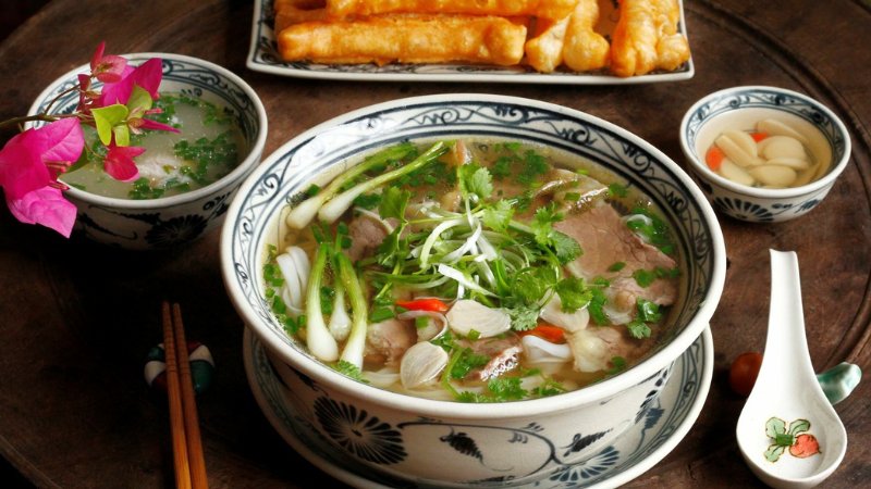 Cách nấu phở bỏ Hà Nội chuẩn vị tại nhà, ai cũng mê