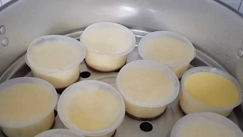 Hấp bánh flan