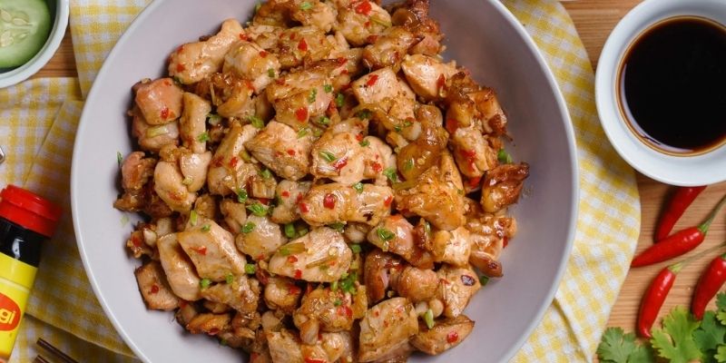 Ức gà xào sả ớt thơm lừng